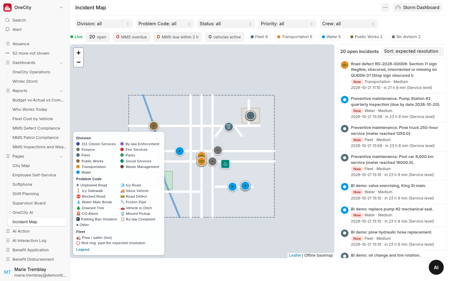 Incident map in OneCity Canada, with open requests and work orders on the municipal map.